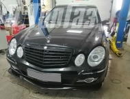   Mercedes Benz E 200 - 