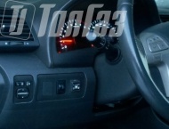 ГБО на Toyota Camry - Кнопка переключения и индикации режимов работы