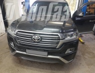 ��� �� Toyota Land Cruiser 200 - 